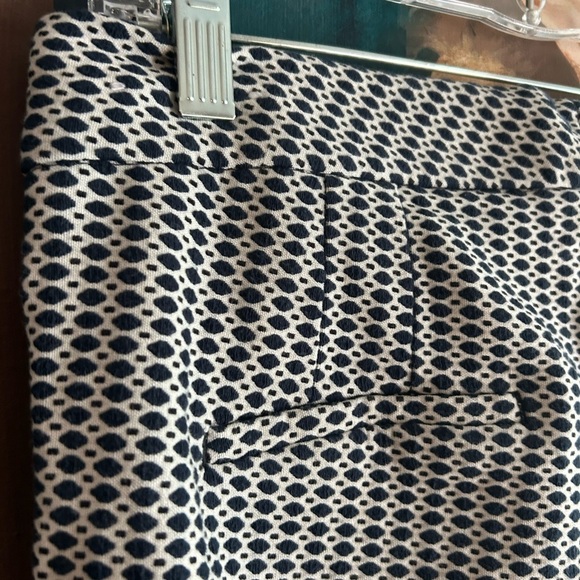 ALFRED SUNG Monochrome Patterned Cropped Pants 4 - Picture 11 of 16
